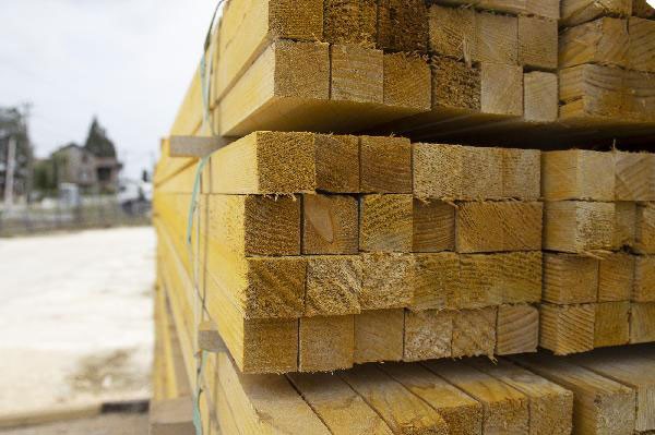 liteaux Henry Timber en bois brut liteaux-bruts-sur-palette